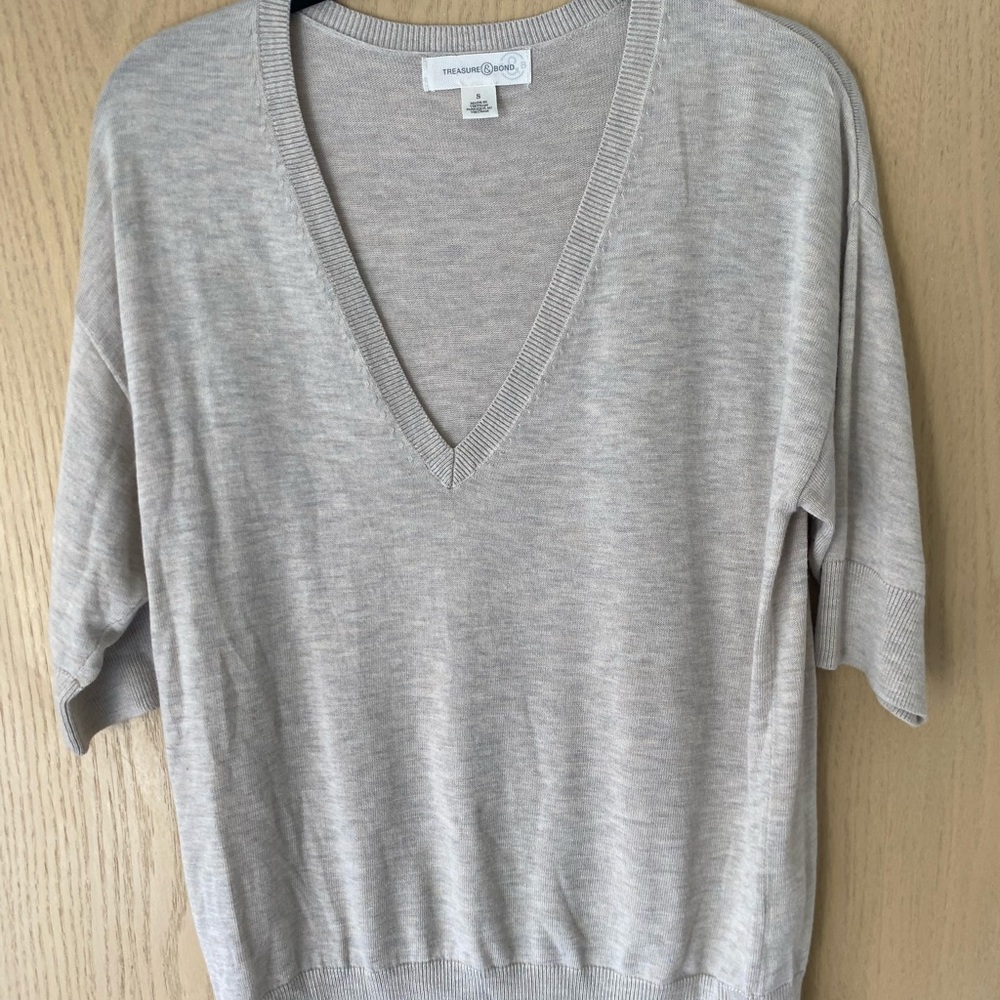 Treasure & Bond Cream V-Neck Sweater